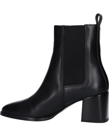 Boots CALVIN KLEIN  für Damen HW0HW01814 ALMOND CHELSEA BOOT  BEH CK BLACK