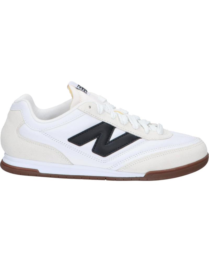 Man Trainers NEW BALANCE URC42LA URC42V1  WHITE